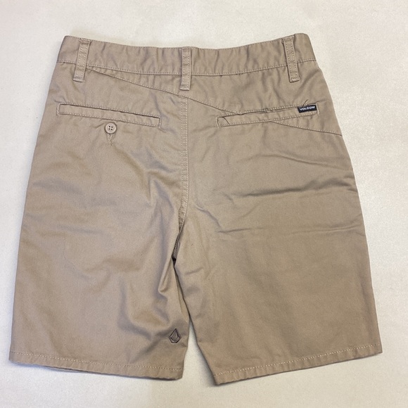 Volcom shorts - Picture 3 of 3